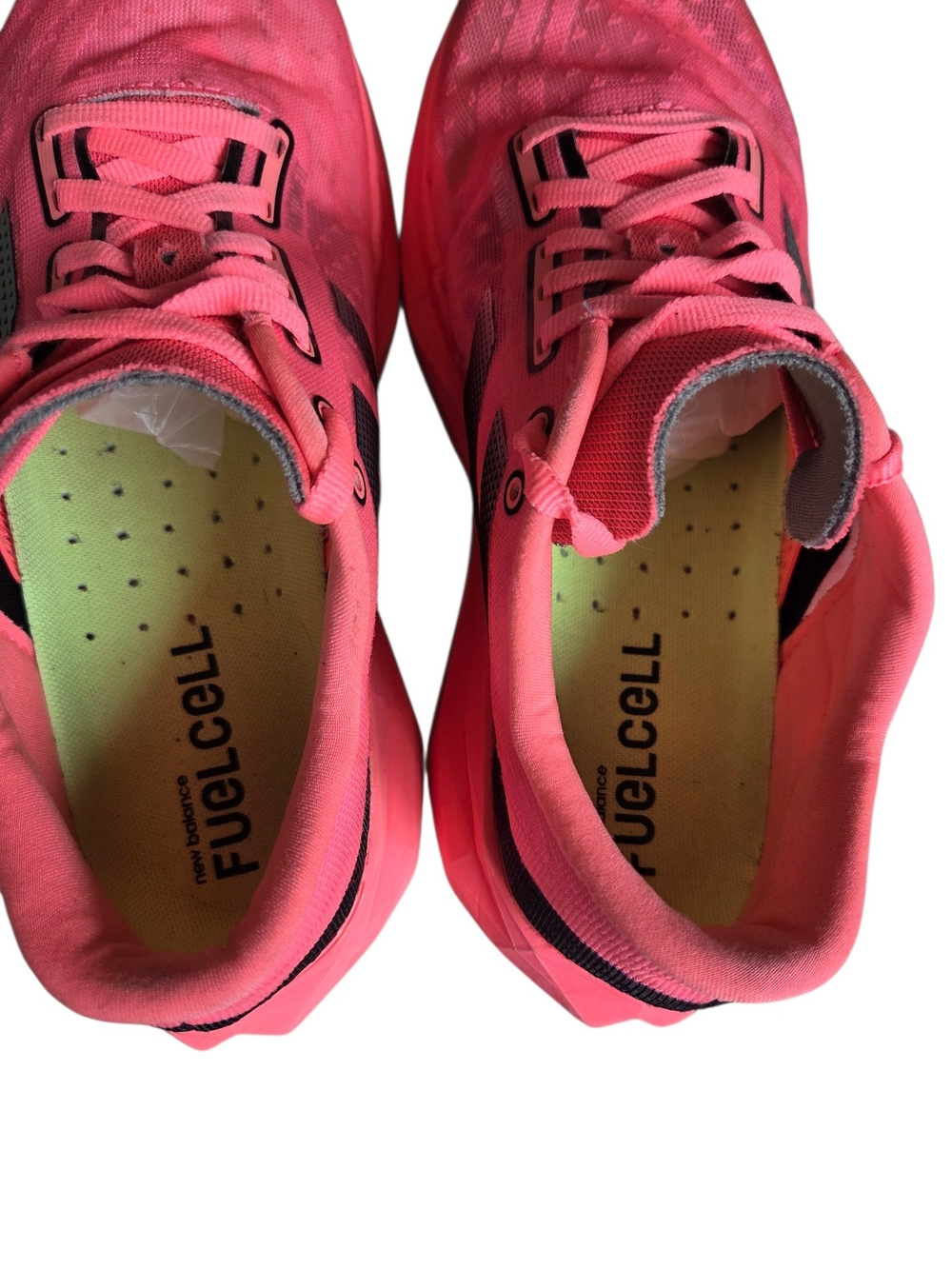New Balance FuelCell Rebel v4 running shoes in the vibrant Ultra Pink 8.5 - Picture 7 of 9